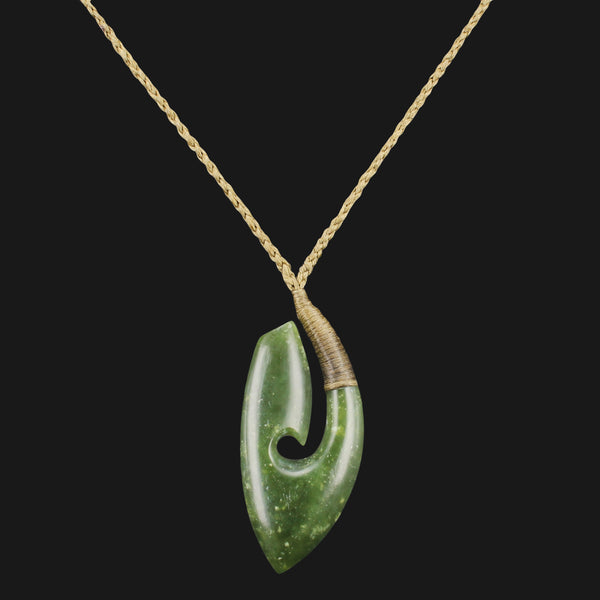 Handcrafted Green Floral Jade Toki Necklace With Traditional